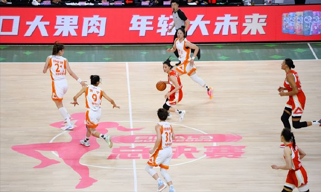 浙江女篮取得关键胜利，赢得球迷认可